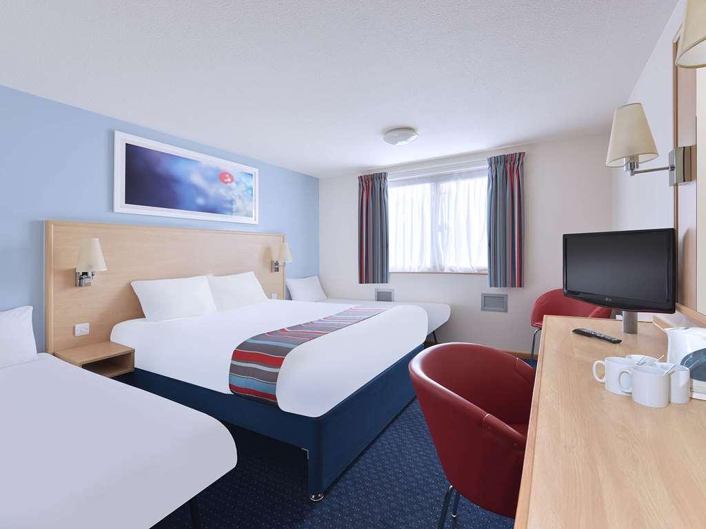Travelodge Stirling M80 Cambusbarron Pokój zdjęcie