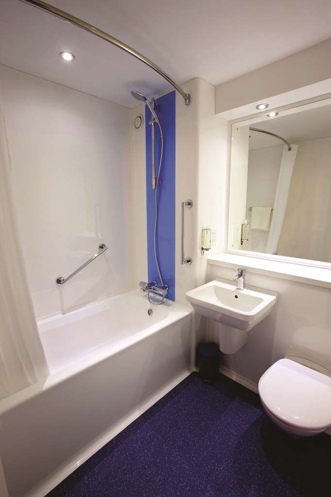 Travelodge Stirling M80 Cambusbarron Pokój zdjęcie